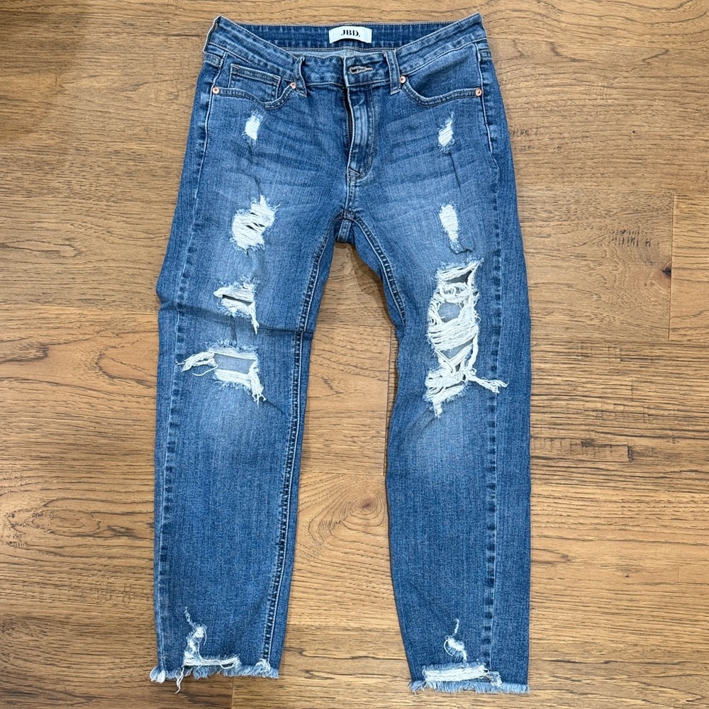 Gorgeous JBD Distressed Jeans Crop 25